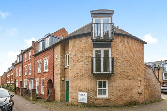3 Bedroom Town House To Rent In Greencroft Street, Salisbury, SP1