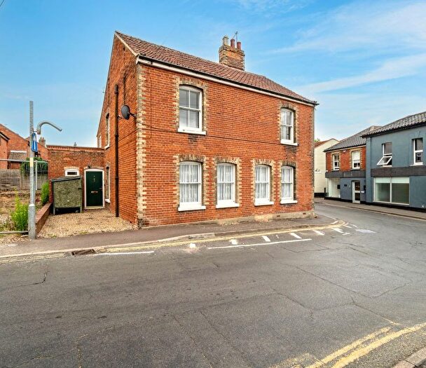 4 Bedroom Detached House For Sale In Vicarage Street, North Walsham, Norfolk, NR28
