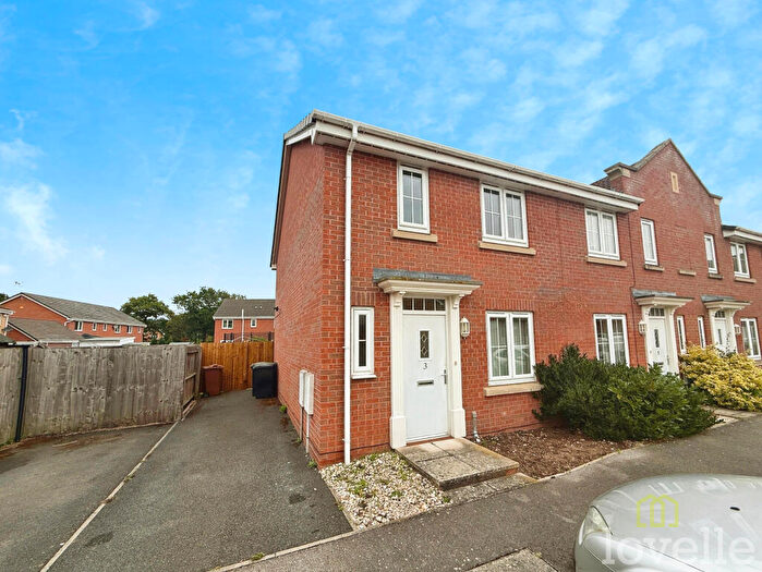 3 Bedroom Town House For Sale In Magnus Court, North Hykeham, LN6