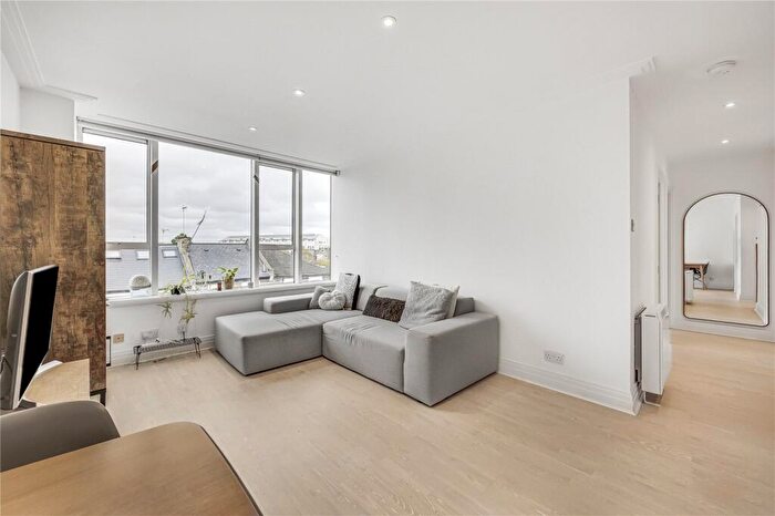 2 Bedroom Apartment To Rent In Drayton Park, London, N5