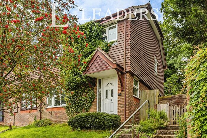 3 Bedroom End Of Terrace House To Rent In Burchetts Close, RH16