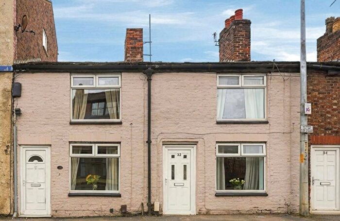 2 Bedroom Terraced House For Sale In Cross Street, Macclesfield, SK11