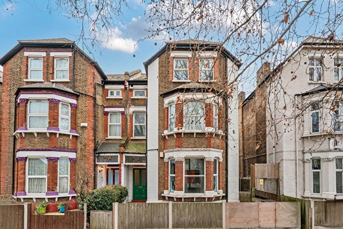2 Bedroom Flat For Sale In Rushey Green, London, SE6