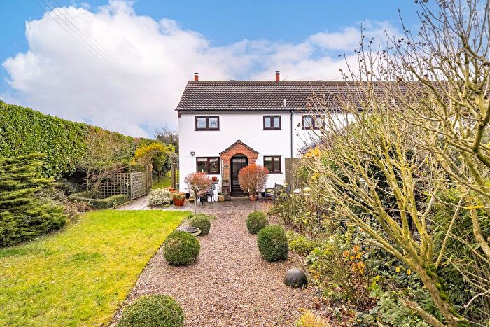 2 Bedroom End Terrace House For Sale In Reedham Road, Freethorpe, NR13