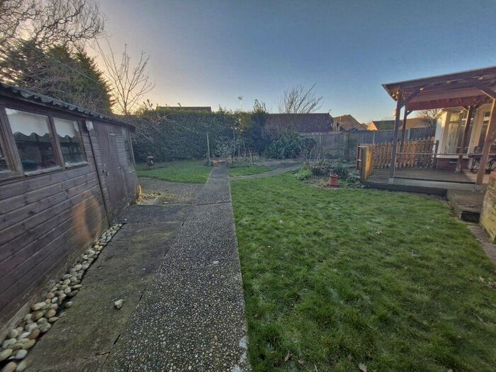 4 Bedroom Semi-Detached Bungalow To Rent In Yew Tree Road, Attleborough, NR17