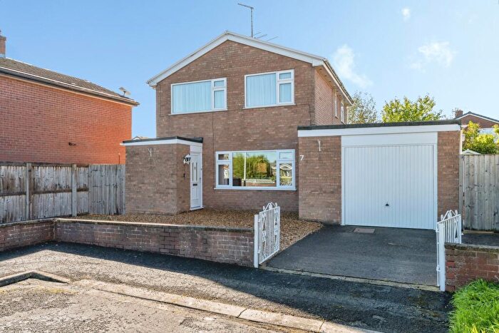3 Bedroom Detached House For Sale In Myrtle Avenue, Higher Kinnerton, Chester, Flintshire, CH4