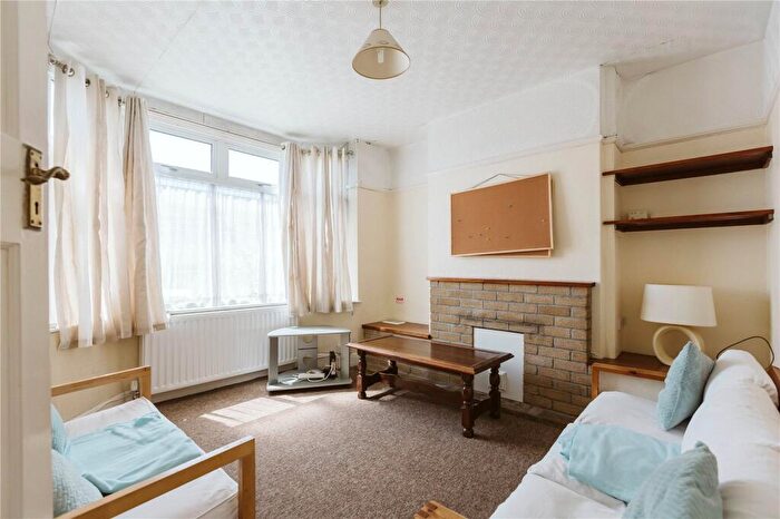 3 Bedroom End Of Terrace House To Rent In Boston Road, Horfield, Bristol, BS7