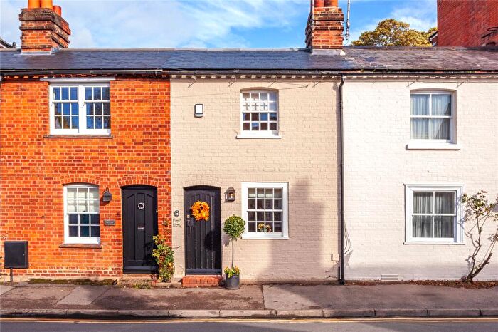 2 Bedroom Terraced House For Sale In Church Street, Wargrave, Berkshire, RG10