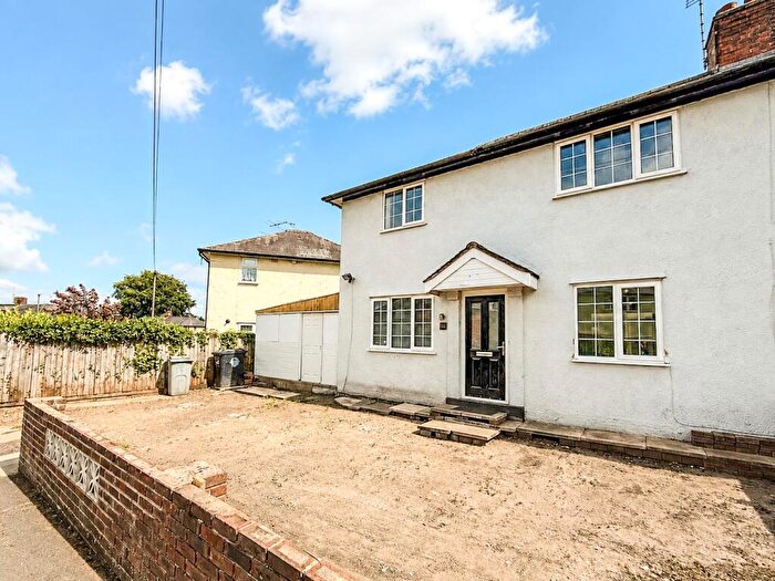 3 Bedroom Semi Detached House For Sale In Crescent Road, CW12