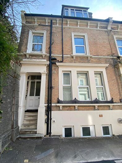 2 Bedroom Flat To Rent In Verulam Place, Bournemouth, BH1