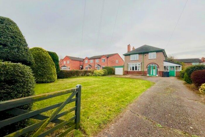 3 Bedroom Detached House To Rent In Uttoxeter Road, Rugeley, WS15