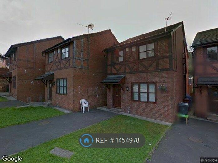 3 Bedroom Detached House To Rent In Laurel Bank Gardens, Manchester, M9