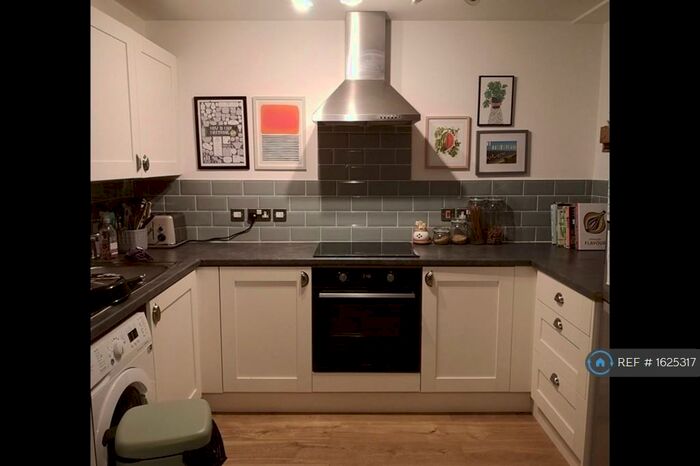 2 Bedroom Flat To Rent In Lydia Ann Street, Liverpool, L1