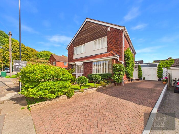 3 Bedroom Semi Detached House For Sale In Wiltshire Close, Coventry, West Midlands, CV5