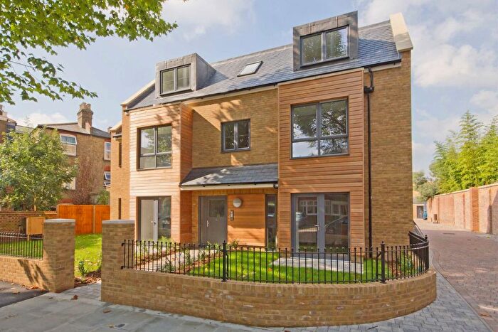 1 Bedroom Flat To Rent In Clifden Road, Twickenham, TW1