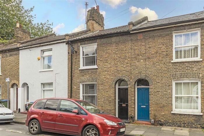 2 Bedroom Property To Rent In Colomb Street, London, SE10