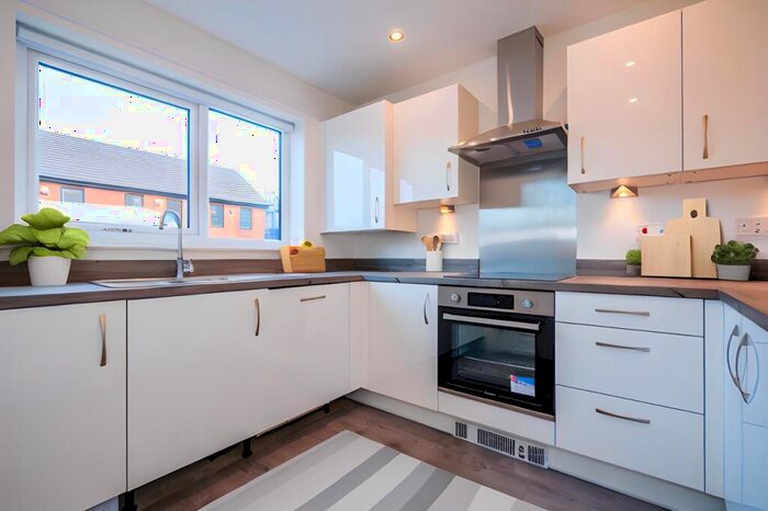 3 Bedroom House To Rent In Hollywell Avenue, Radcliffe, Bury, M26