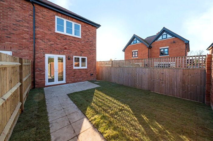 2 Bedroom End Of Terrace House To Rent In Prospect Place, Prospect Road, Alresford, Hampshire, SO24