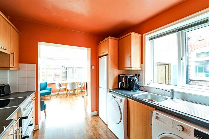 3 Bedroom Semi-Detached House For Sale In Woodgarth Drive, Swinton, Manchester, M27