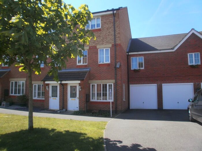 3 Bedroom End Of Terrace House To Rent In Timken Way, Daventry, Northants, 9Ue. NN11