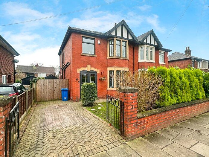 3 Bedroom Semi Detached House For Sale In Radcliffe Road, Bury, BL9
