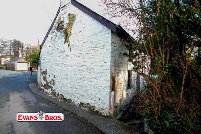 2 Bedroom House For Sale In Llanpumsaint, Nr Carmarthen, SA33