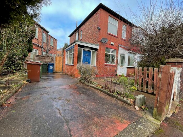 2 Bedroom Flat To Rent In Marleen Avenue, Heaton, Newcastle Upon Tyne, NE6