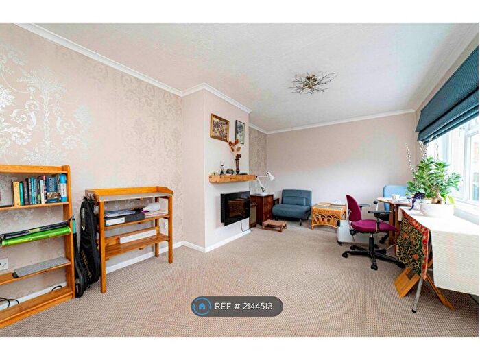 2 Bedroom Flat To Rent In Aylesham, Canterbury, CT3