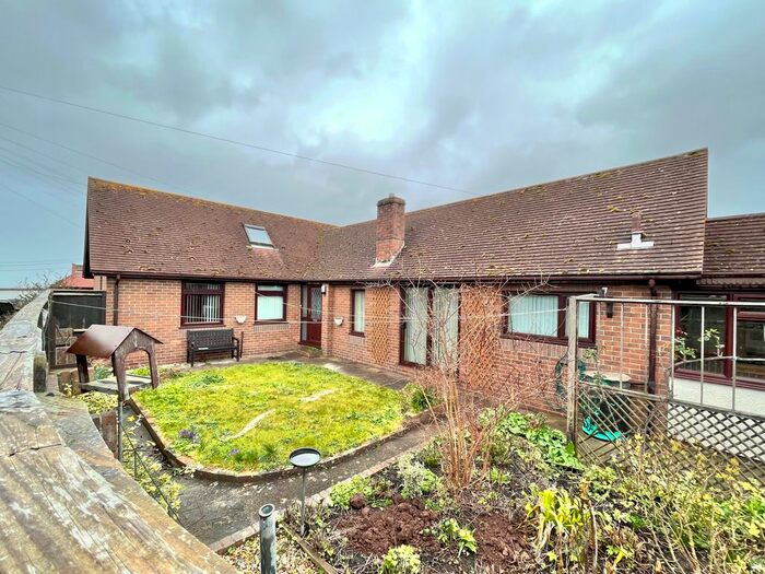 2 Bedroom Detached Bungalow To Rent In Highbank, Watchet, TA23