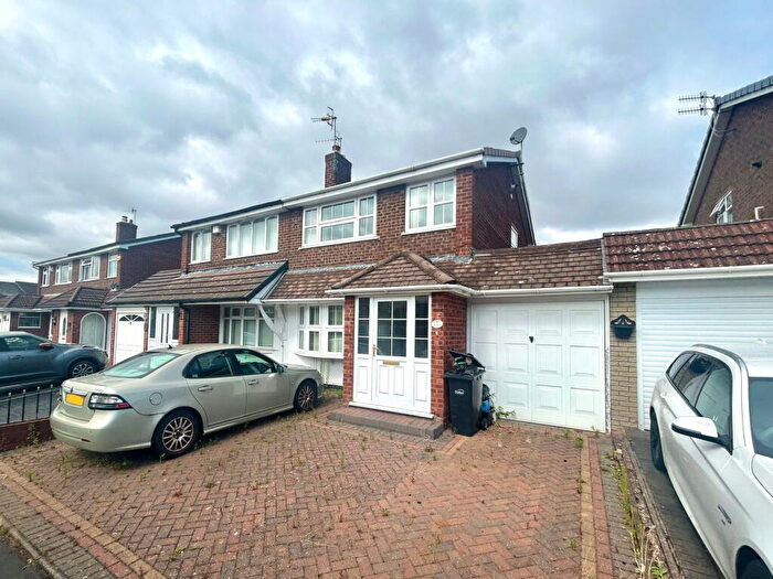 3 Bedroom Semi Detached House For Sale In Harcourt Drive, Lower Gornal, DY3