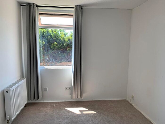 2 Bedroom Flat For Sale In Golf Links Road, Burnham-On-Sea, TA8