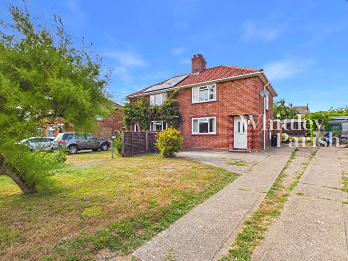 3 Bedroom Semi Detached House For Sale In Scole Road, Brockdish, Diss, IP21