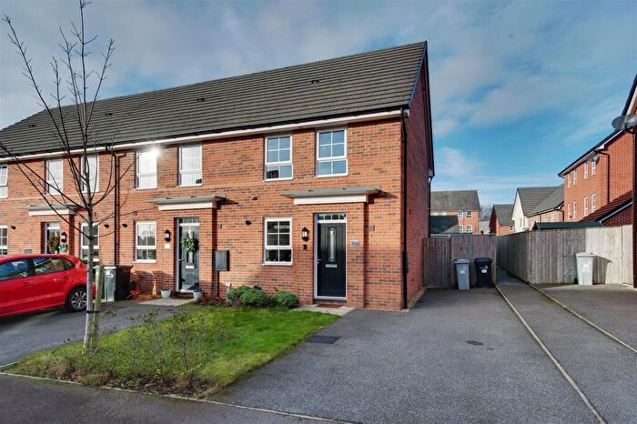 3 Bedroom End Of Terrace House For Sale In Grayling Road, Sandbach, CW11