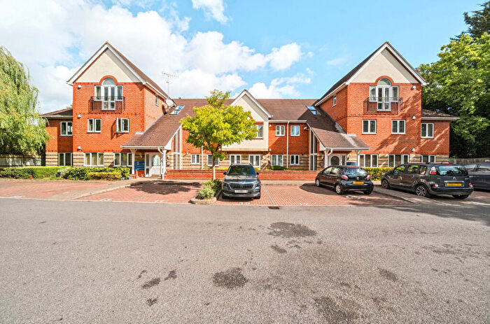 2 Bedroom Apartment For Sale In Gray Place, Wokingham Road, Bracknell, RG42
