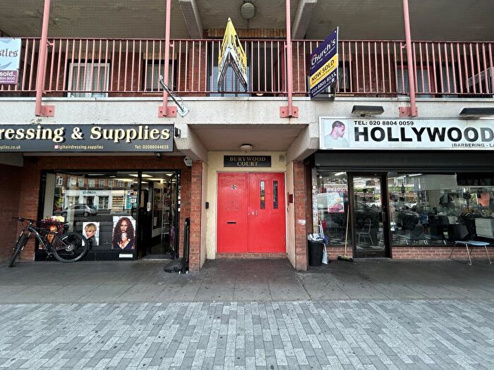 2 Bedroom Flat For Sale In Flat, Burywood Court, Hertford Road, Enfield, Greater London, EN3