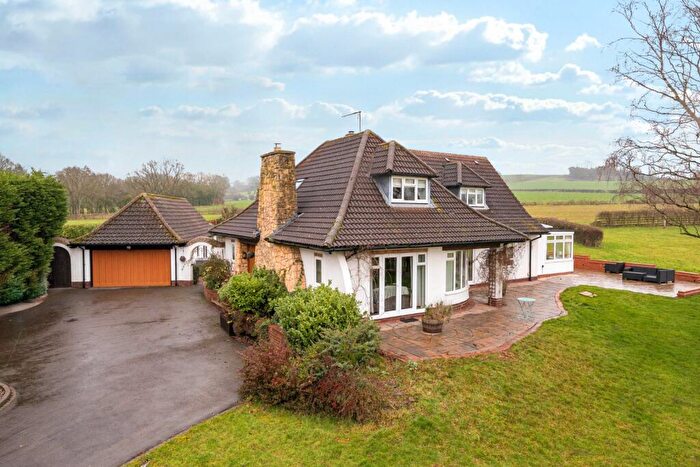 4 Bedroom Detached House For Sale In Common Lane, Mappleborough Green, Studley, Warwickshire, B80