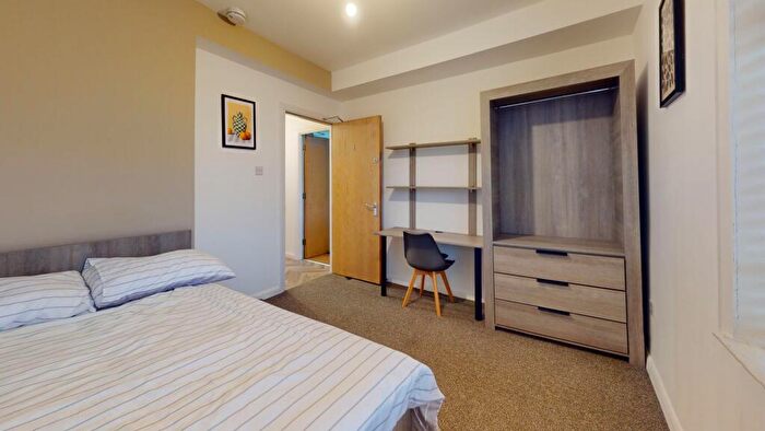 5 Bedroom Property To Rent In Flat, , Blenheim Terrace, LS2
