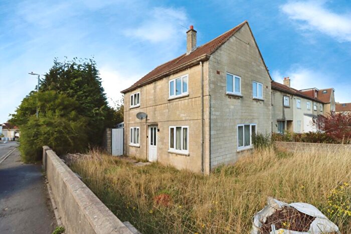 3 Bedroom End Of Terrace House For Sale In Cranleigh Court Road, Yate, Bristol, Gloucestershire, BS37