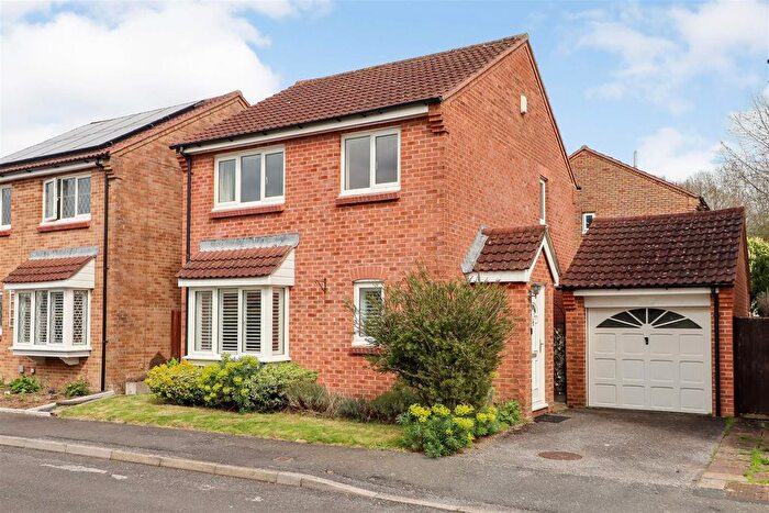 3 Bedroom Detached House For Sale In Windsor Close, Southwater, Horsham, RH13
