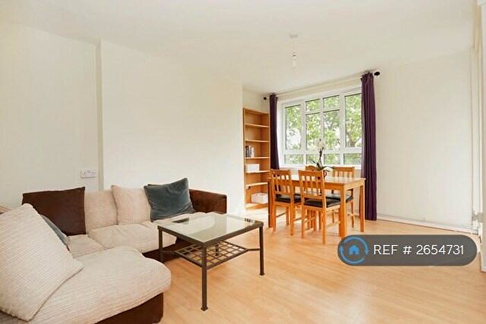 2 Bedroom Flat To Rent In Dan Bryant House, London, SW12