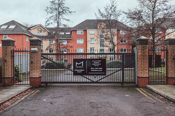 5 Bedroom Flat To Rent In Opal Court, Moseley Road, Manchester, Greater Manchester, M14