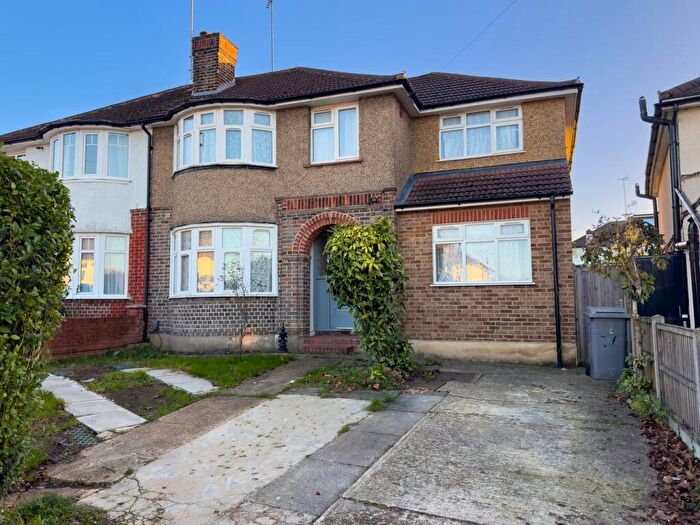 4 Bedroom Semi Detached House For Sale In Uxendon Hill, Wembley, HA9