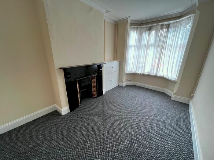 3 Bedroom Terraced House To Rent In Hordern Road, Wolverhampton, WV6
