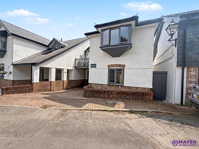 4 Bedroom Link Detached House For Sale In Northolme, School Lane, Plympton St Maurice, PL7