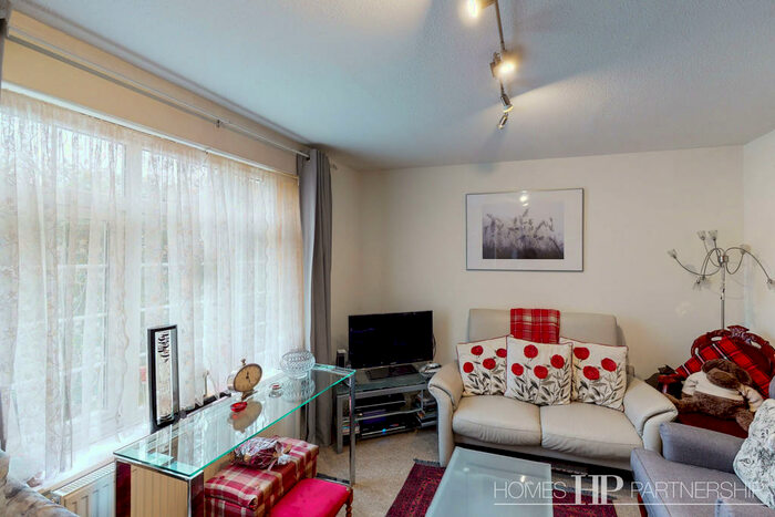 1 Bedroom Apartment To Rent In Burbeach Close, Bewbush, RH11