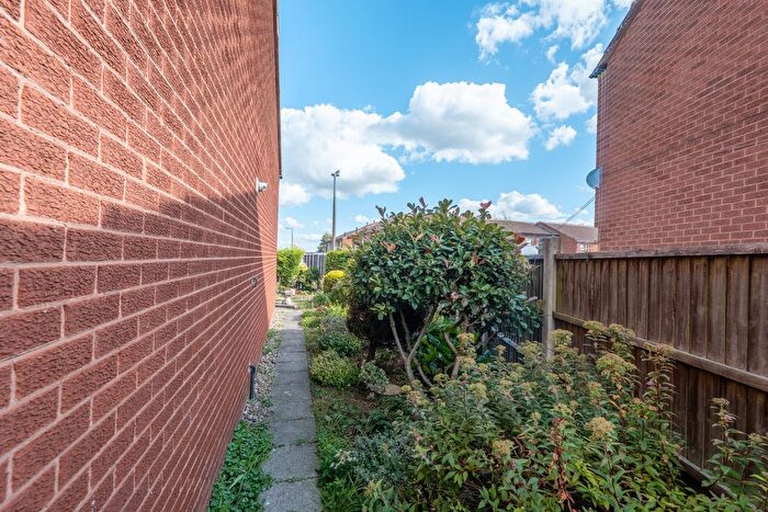 2 Bedroom End Terrace House For Sale In Bishopdale, Worksop, S81