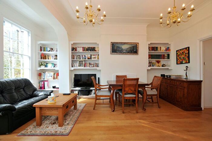 2 Bedroom Flat To Rent In Hemingford Road, Islington, N1