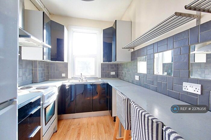 4 Bedroom Flat To Rent In Kingston Central, Kingston Upon Thames, KT2