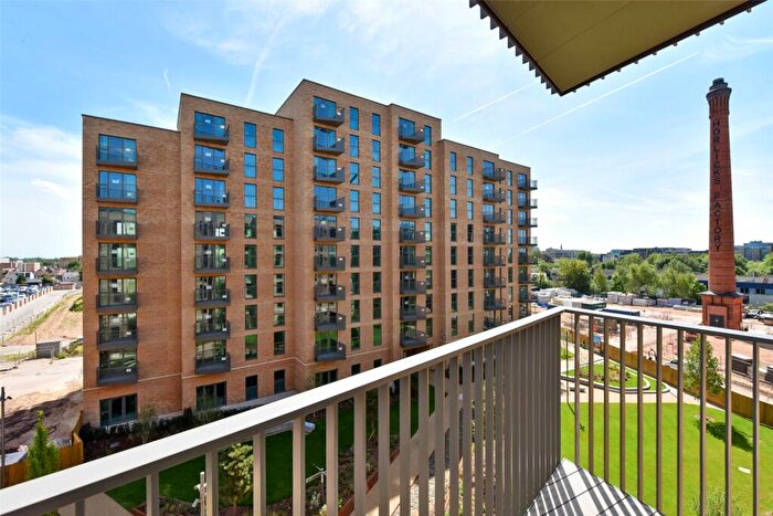 2 Bedroom Apartment To Rent In Darjeeling House, Memorial Avenue, Slough, SL1