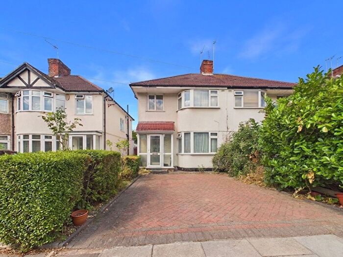 3 Bedroom Semi-Detached House For Sale In Rugby Avenue, Greenford, UB6
